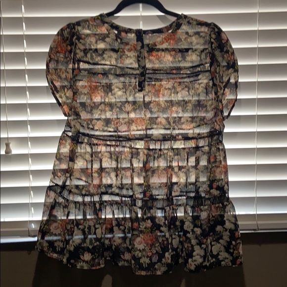 ♻️ Flowy RO & DE top Size M - Picture 2 of 5